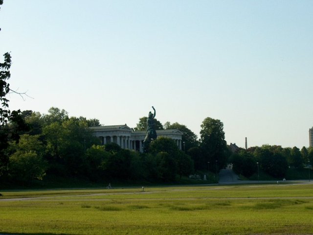 Theresienwiese 02
